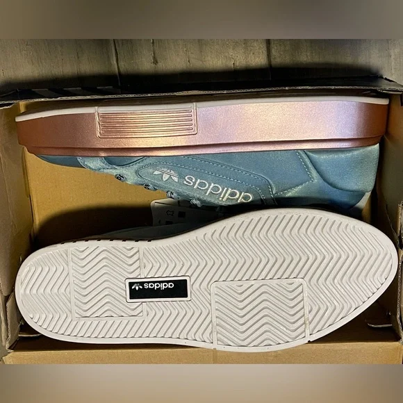 Women’s Adidas Sleek Super Sneakers - Picture 5 of 7